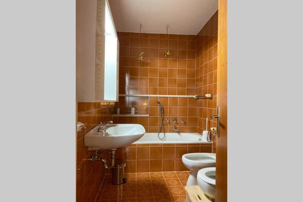 Grosse Wohnung Mit Garagenparkplatz Fiè Extérieur photo