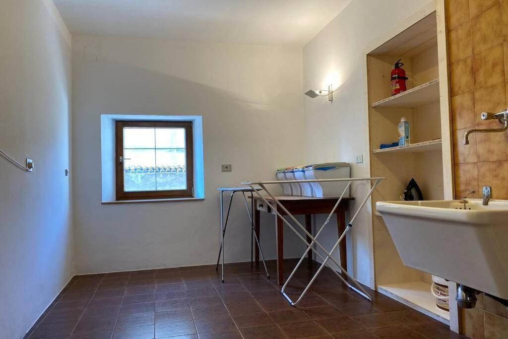 Grosse Wohnung Mit Garagenparkplatz Fiè Extérieur photo