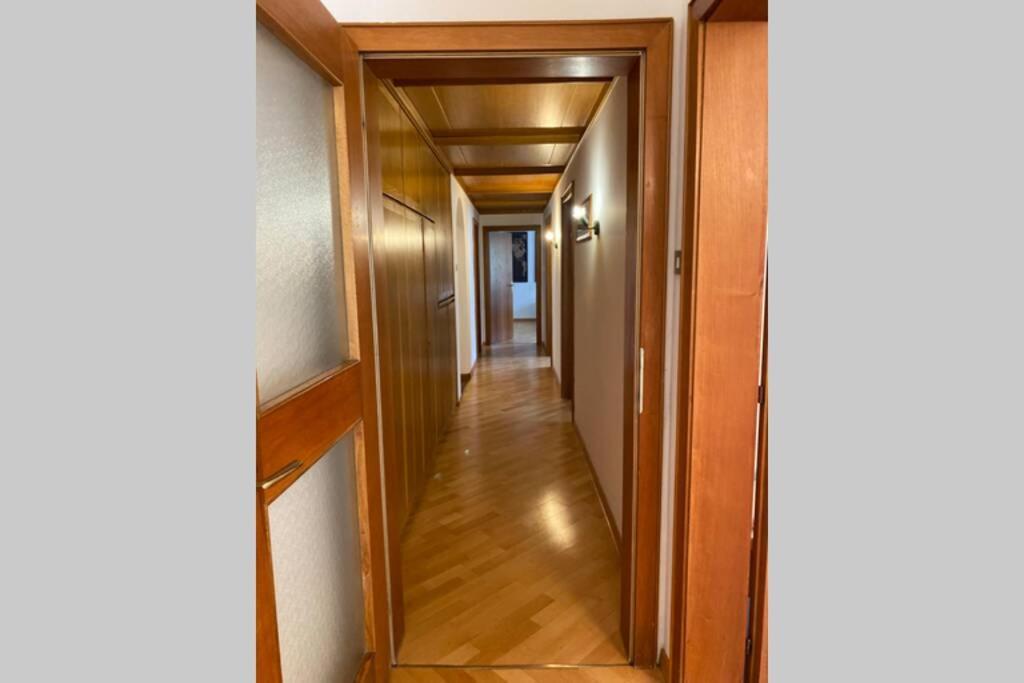 Grosse Wohnung Mit Garagenparkplatz Fiè Extérieur photo