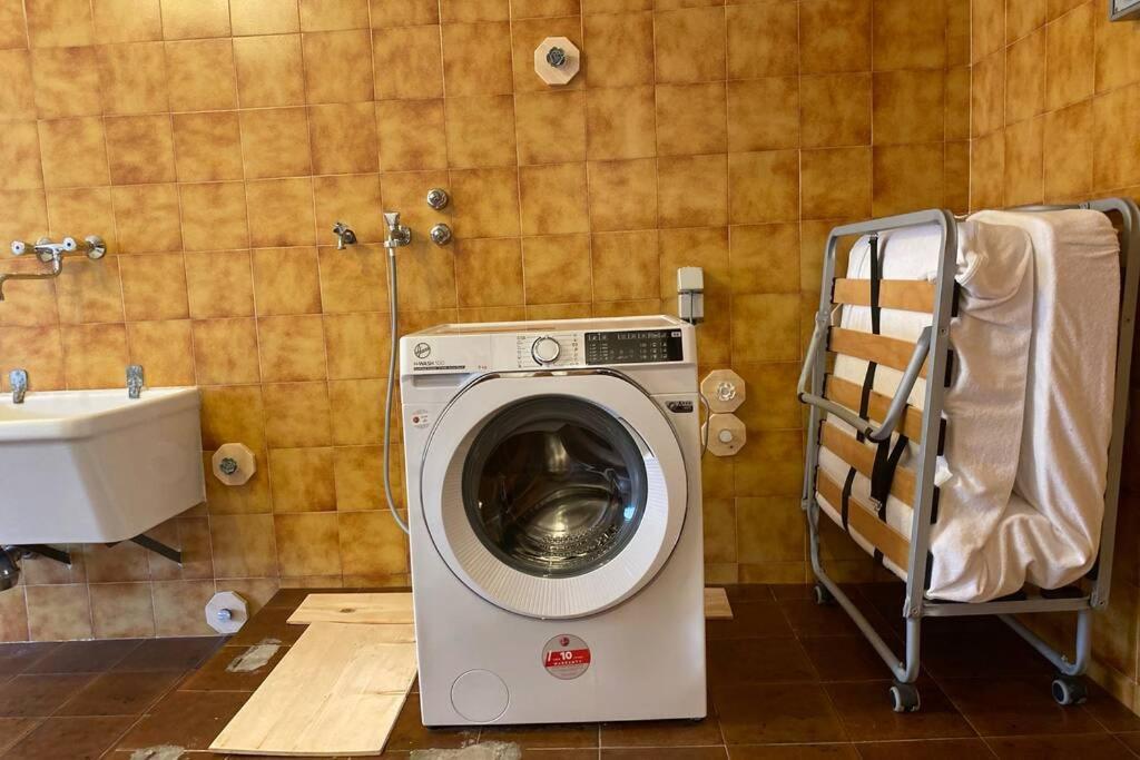 Grosse Wohnung Mit Garagenparkplatz Fiè Extérieur photo