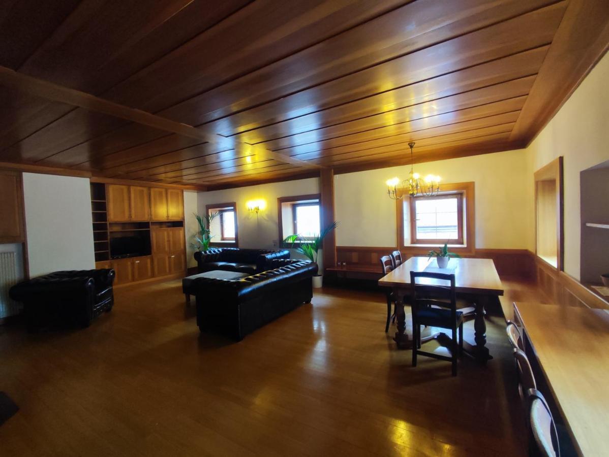 Grosse Wohnung Mit Garagenparkplatz Fiè Extérieur photo